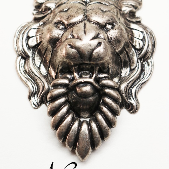 VINTAGE Napier Lion's Head Doorknocker Necklace